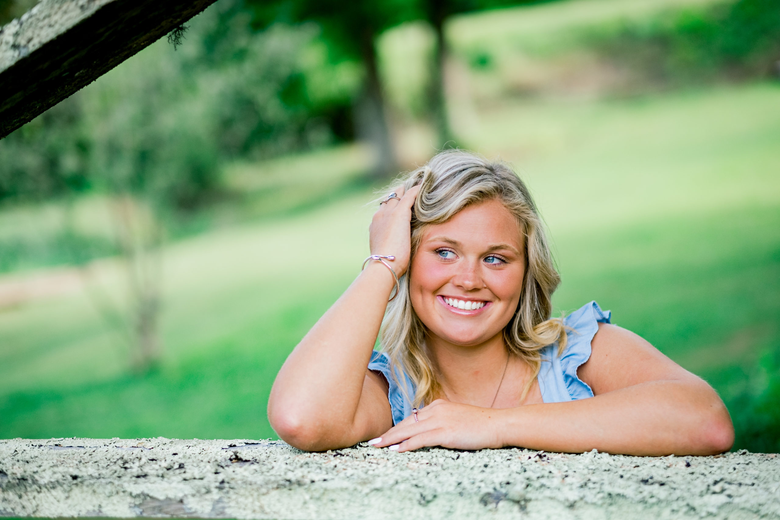 Tennessee senior smiling during outdoor senior session